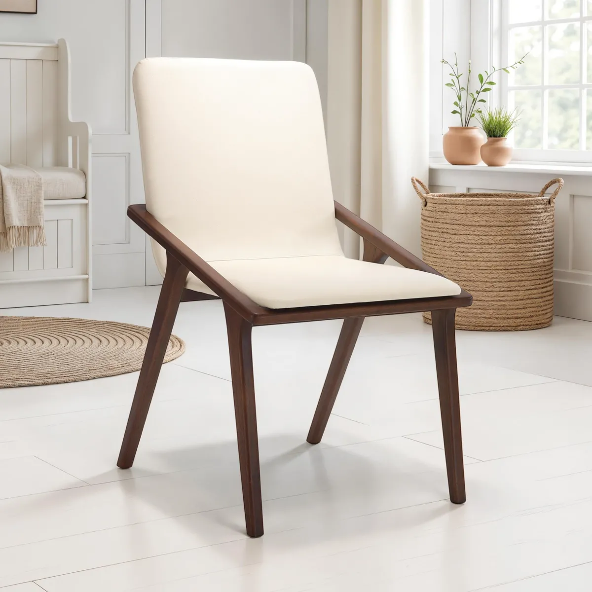 Sedia Gemma Tomasucci in noce ed ecopelle beige
