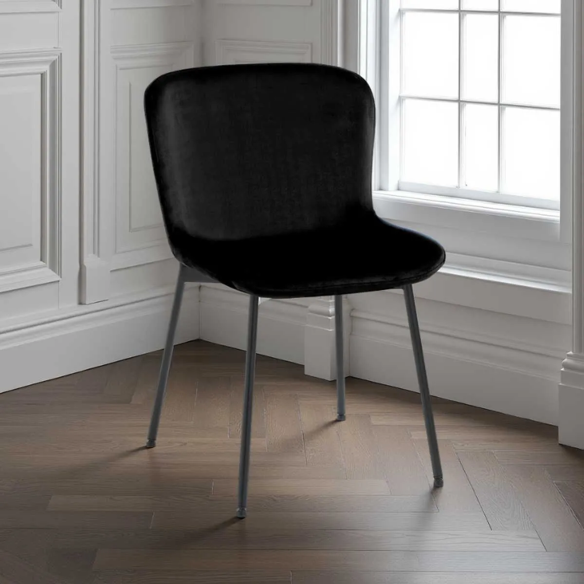 Sedia Snug Tomasucci in velluto nero