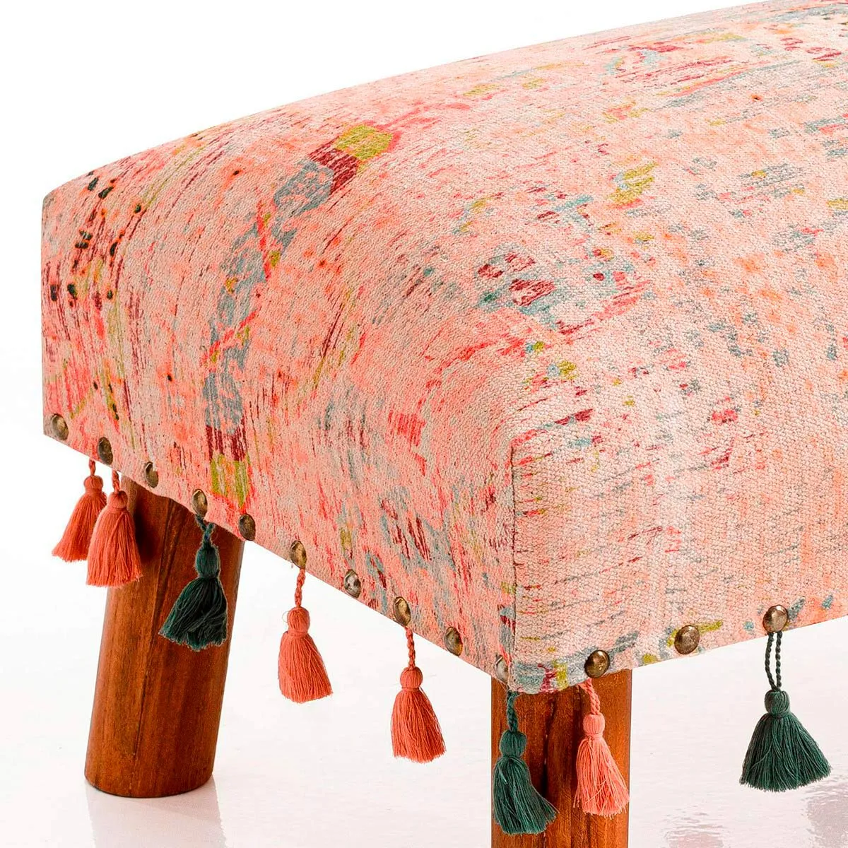 Dettaglio del cotone decorato della panchetta Artist Tomasucci