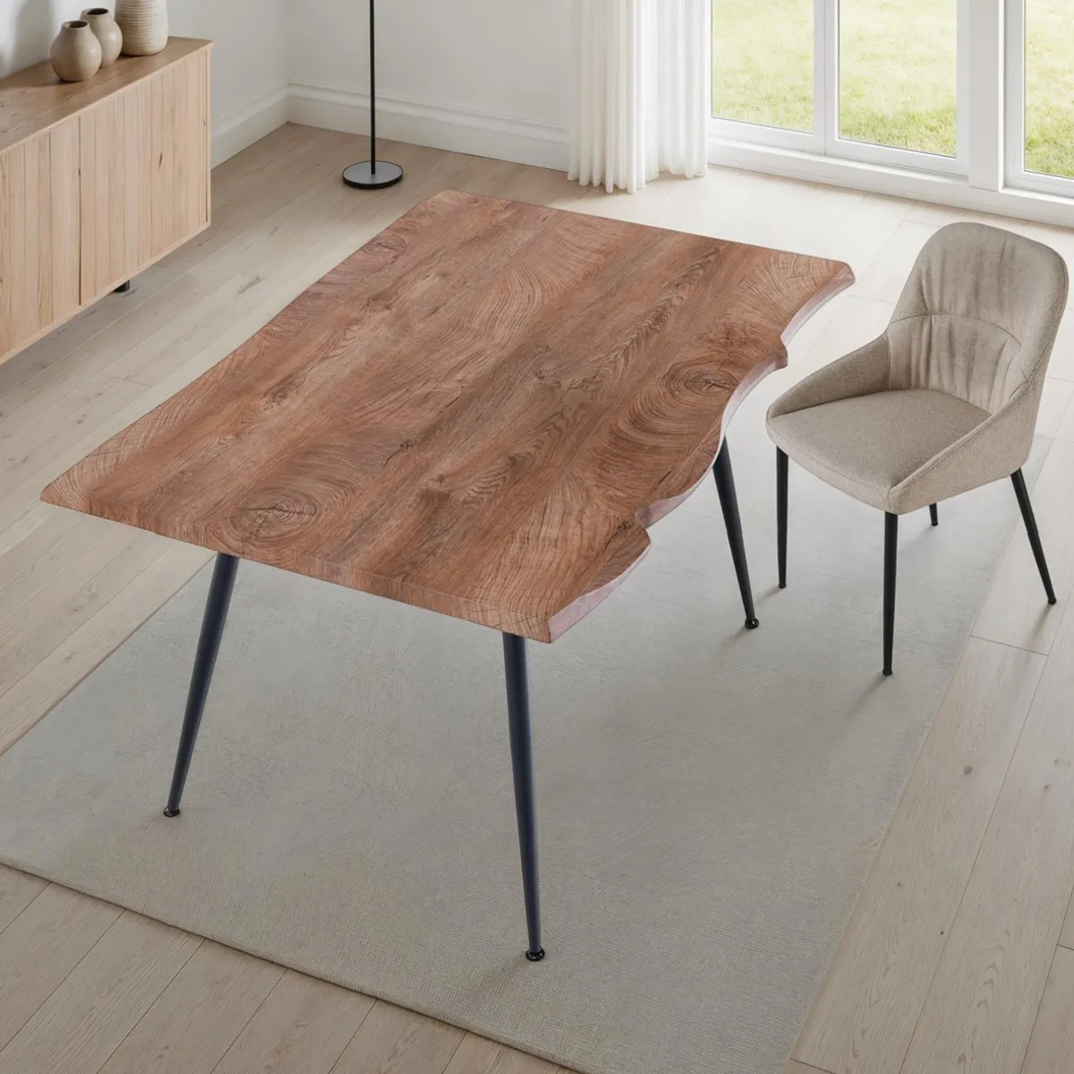Tavolo Nell-B Tomasucci in quercia con poltroncina