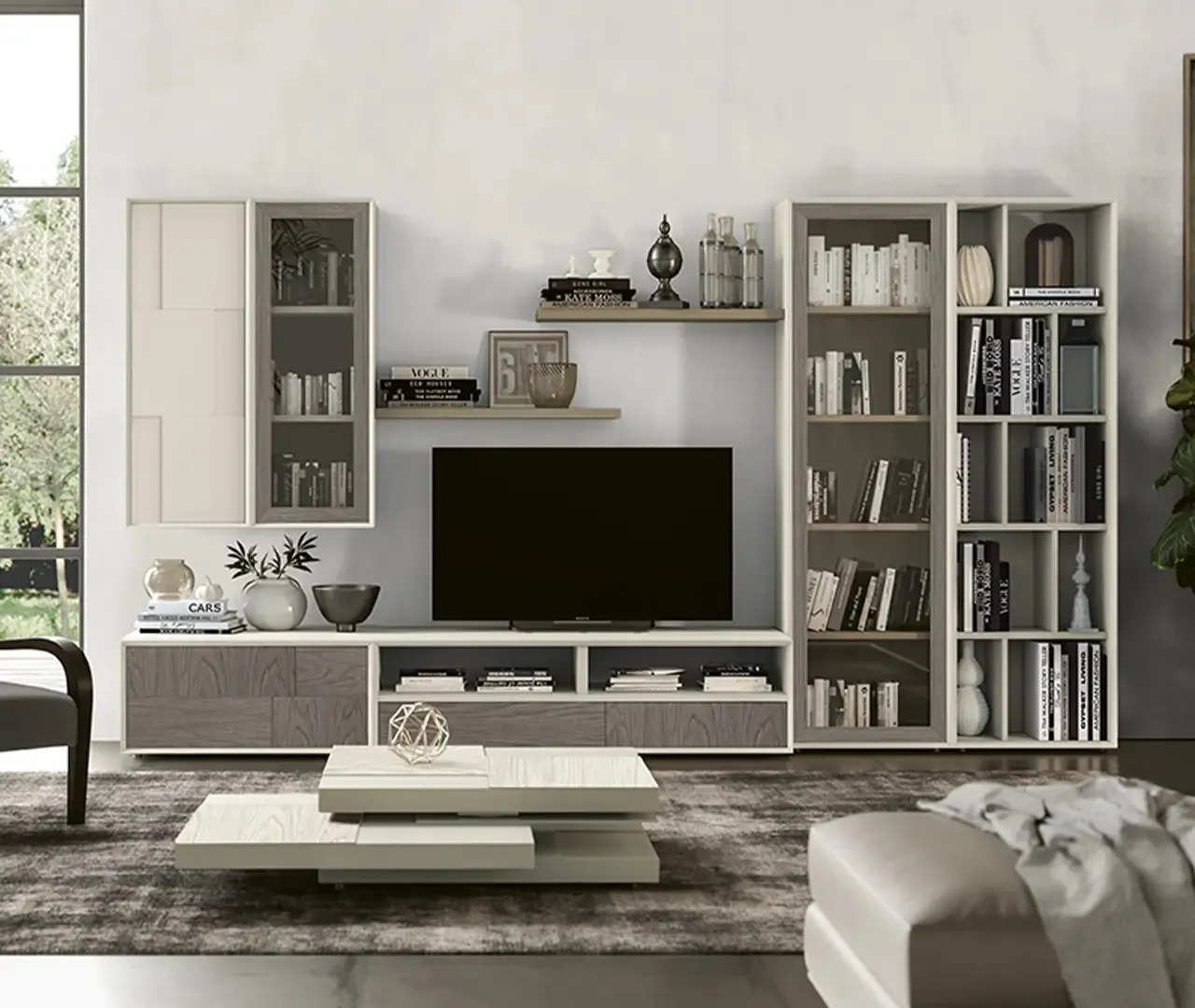Parete attrezzata Le Spezie 21 Le Fablier avorio con vetrine, colonna libreria e base TV grigia