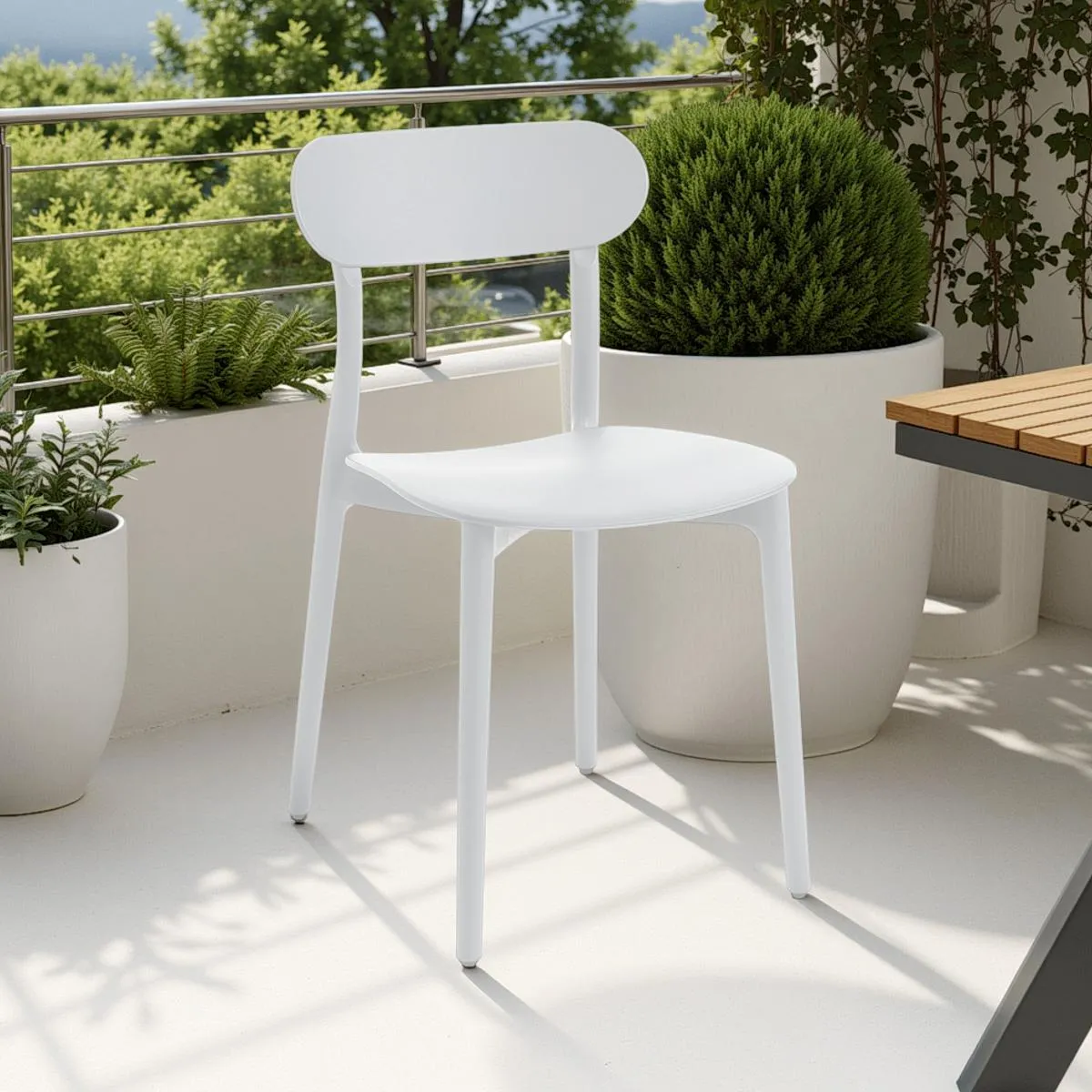 Sedia Stoccolma White Tomasucci in terrazza