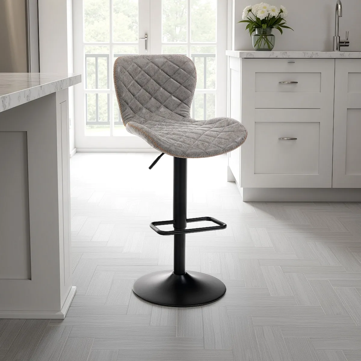 Sgabello Diamond Tomasucci in cucina
