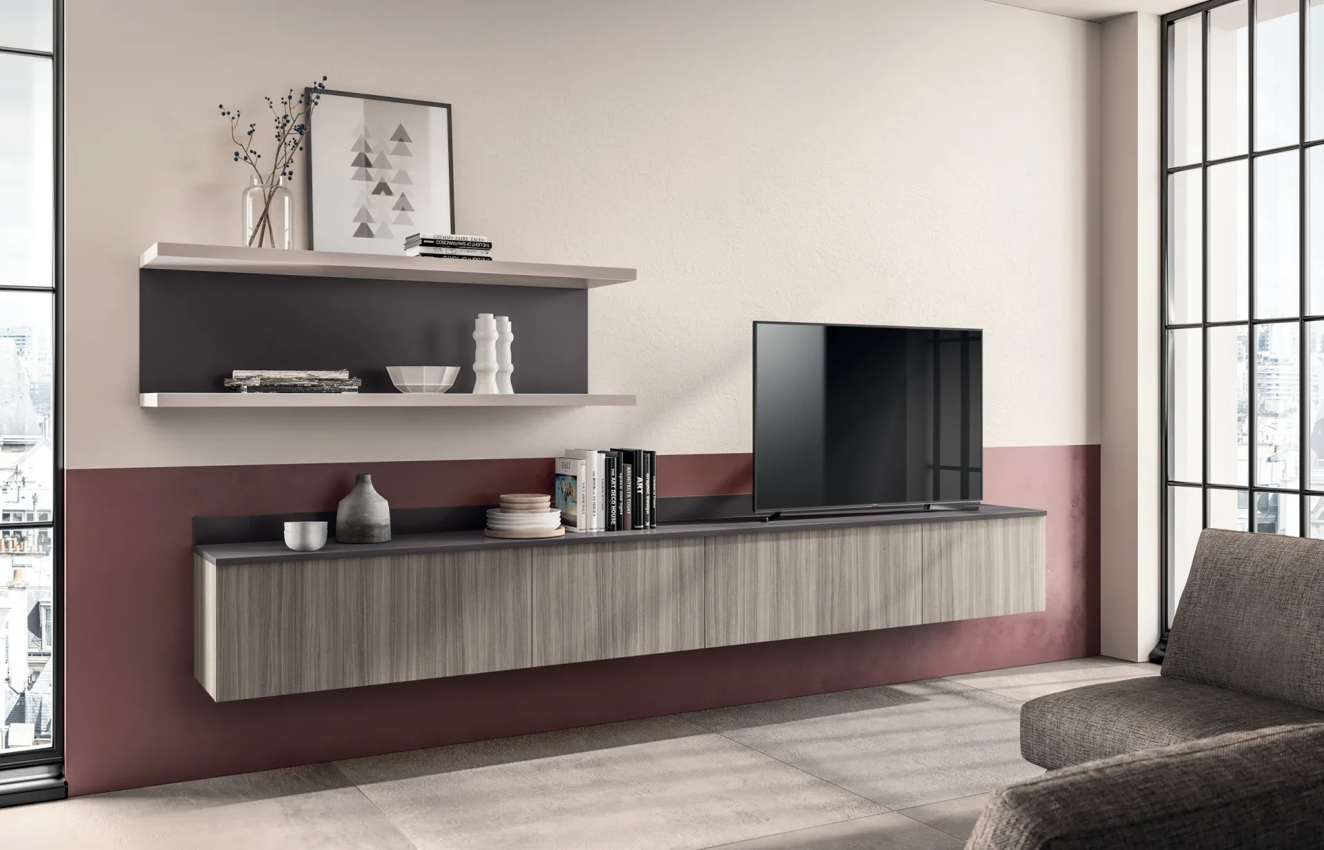 Soggiorno Easy Scavolini con base sospesa effetto legno grigio, mensole e televisore a parete