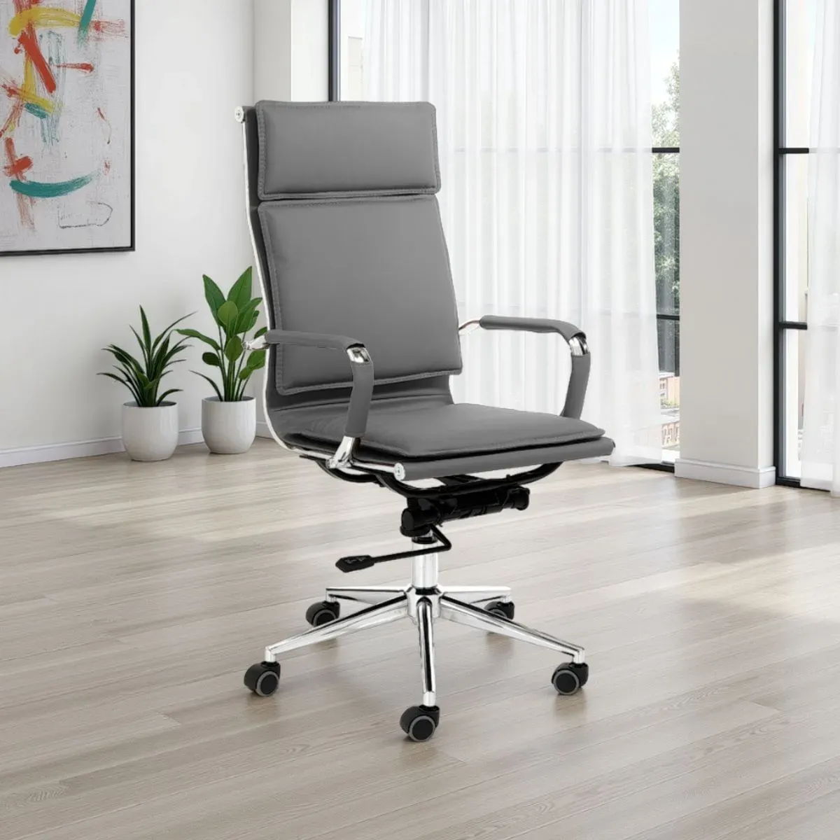 Poltrona da ufficio Premier Grey Tomasucci in un ufficio