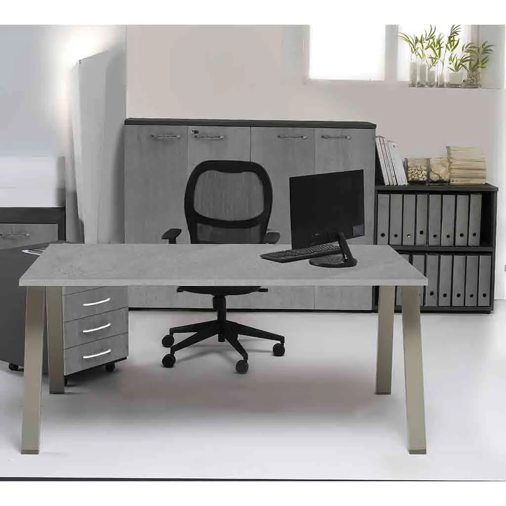 Scrivania Wood Unisit in un ambiente arredato, altra versione 2