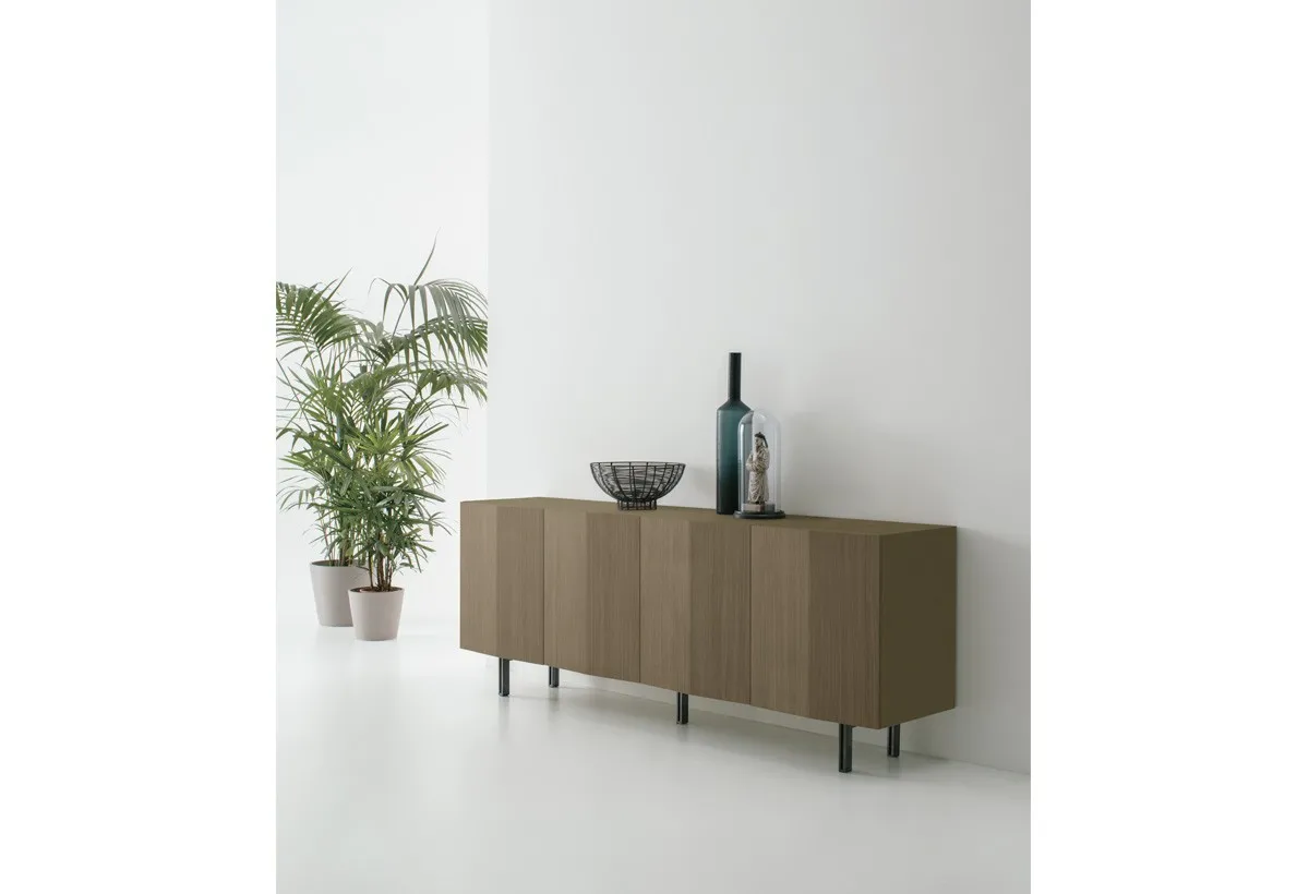 Madia Demetra Target Point effetto legno con vaso blu e pianta
