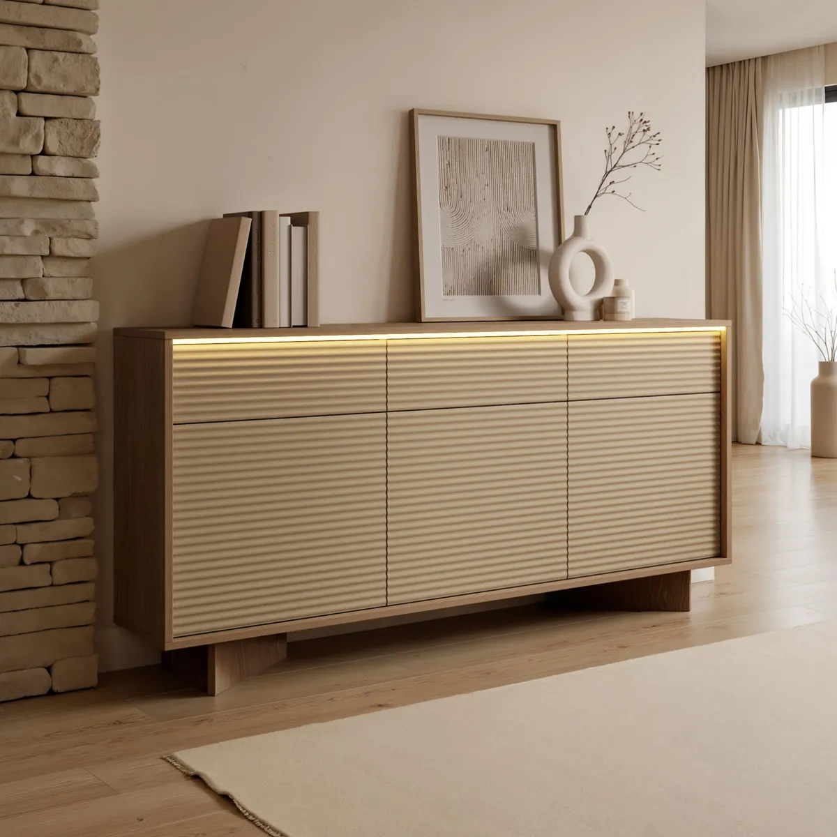 Madia Hearl Tomasucci con frontale dogato cappuccino e luce LED in soggiorno