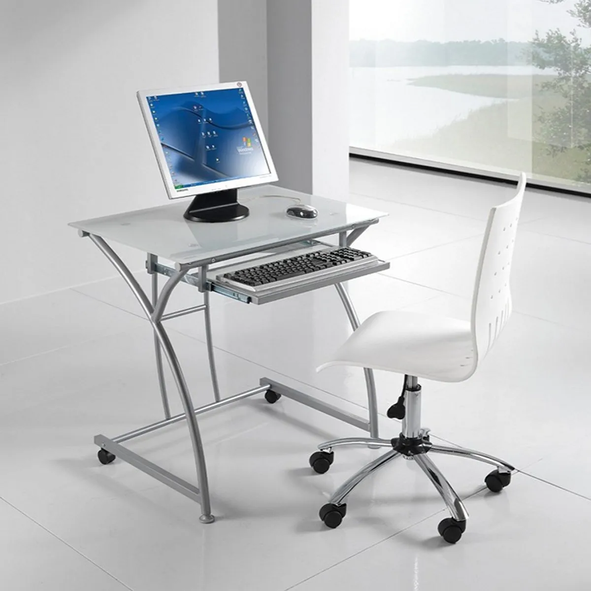 Scrivania Idea Tomasucci in vetro bianco con ripiano tastiera estraibile