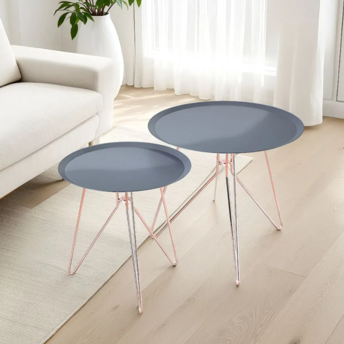Set di tavolini Jolly Tomasucci con piani antracite e gambe rame