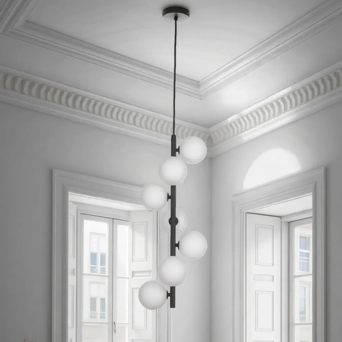 Lampadario Grapes Tomasucci in un salone