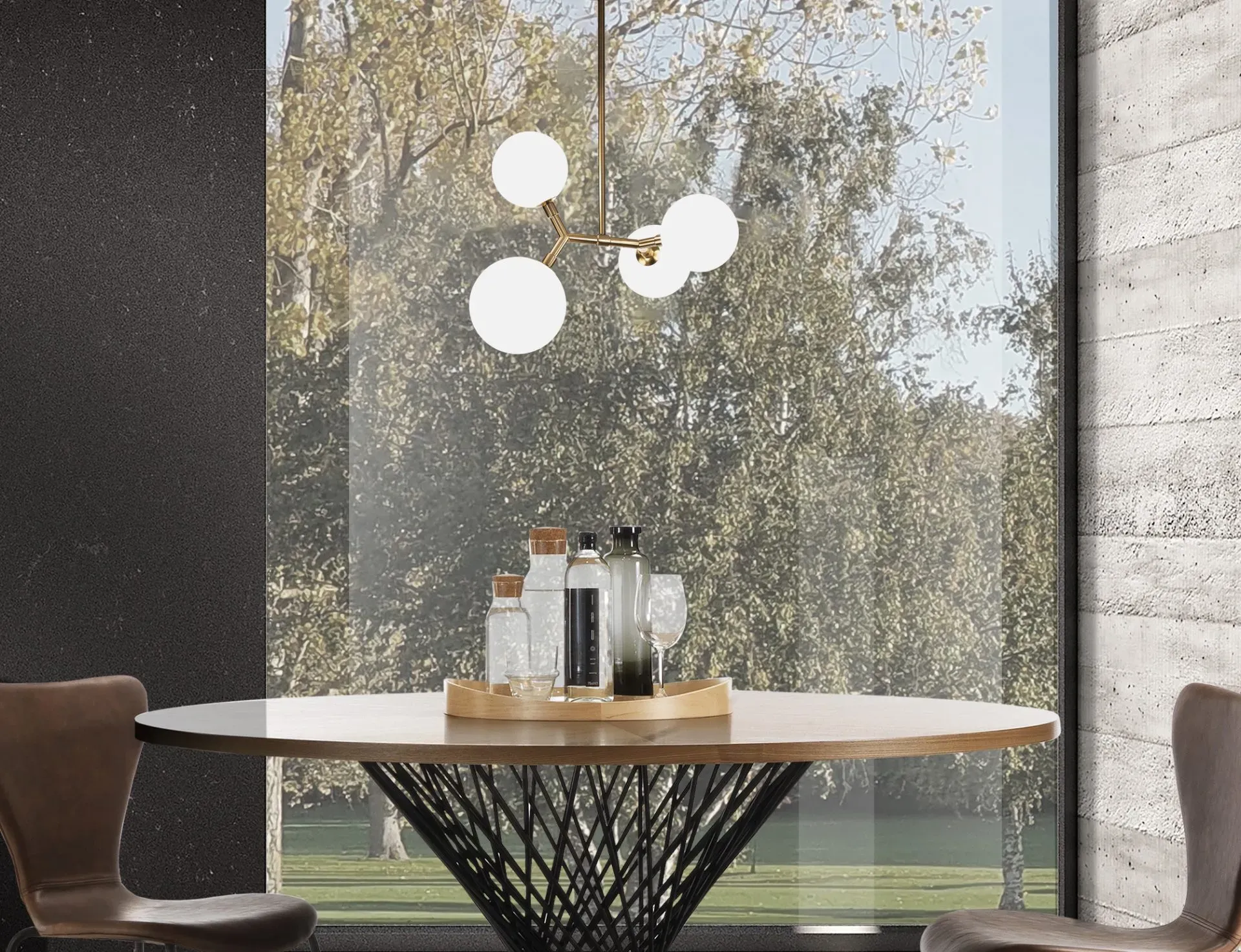 Lampadario Poodle Tomasucci sopra un tavolo