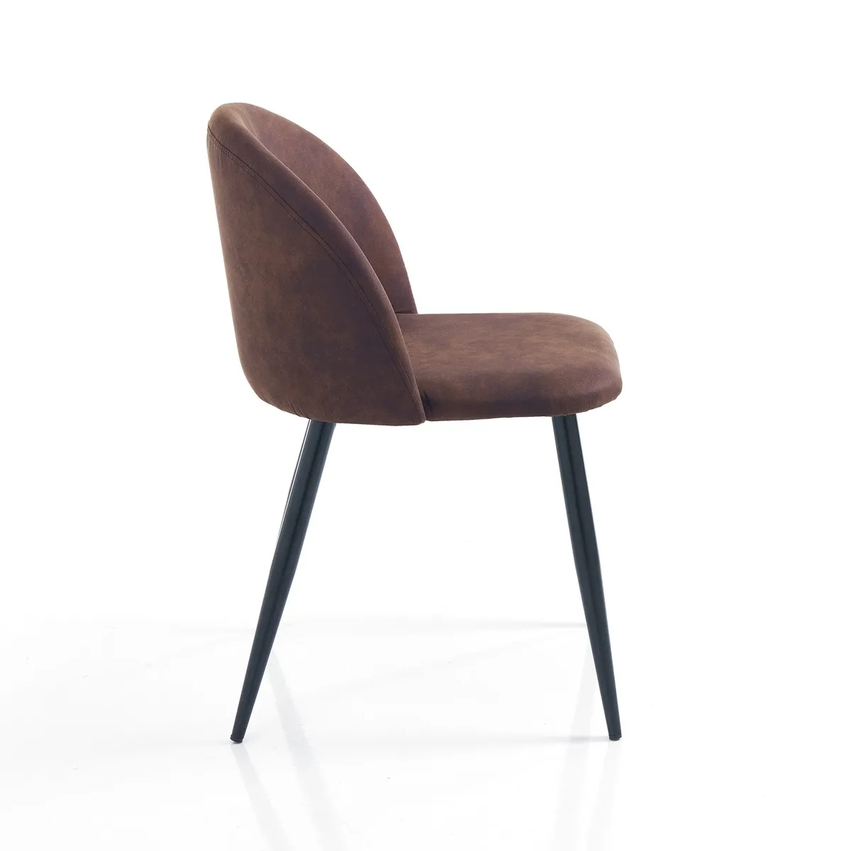 Sedia New Kelly Tomasucci di tre quarti
