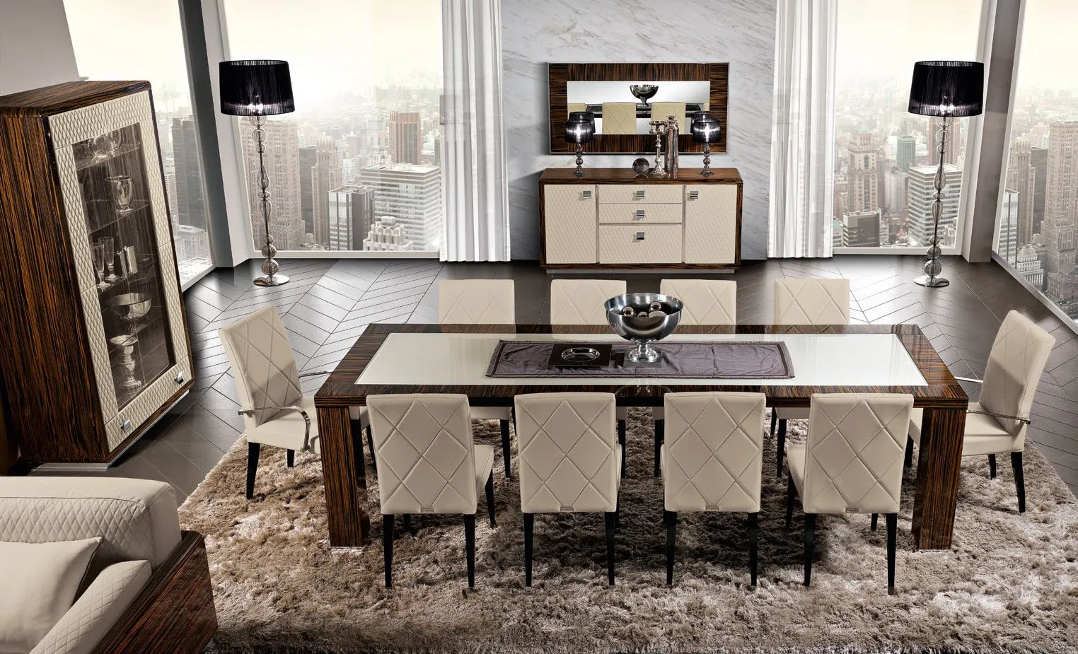 Sala da pranzo Amber Saber Jewels con tavolo, sedie e vetrine