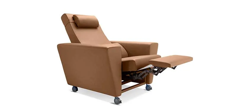 Poltrona HTC-04 Domingo beige distesa con poggiagambe alzato