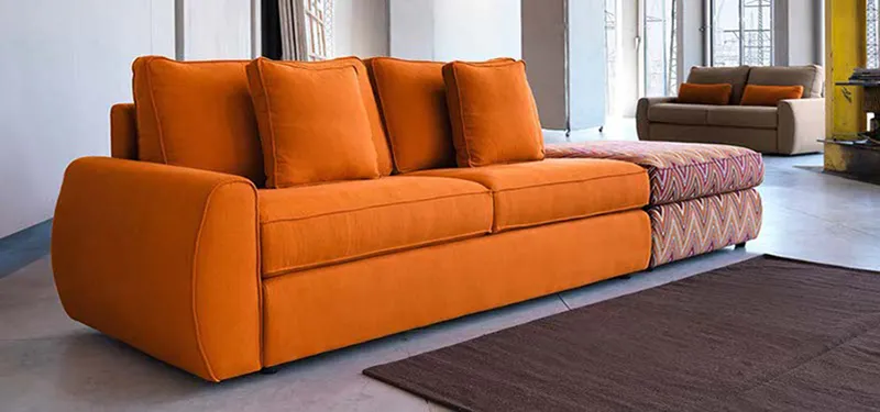 Divano letto Shepard Domingo arancio con pouf