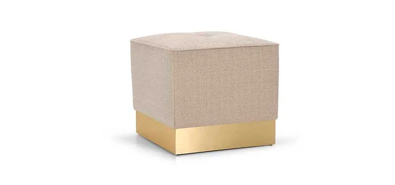 Pouf Eos Domingo quadrato color cipria su base dorata