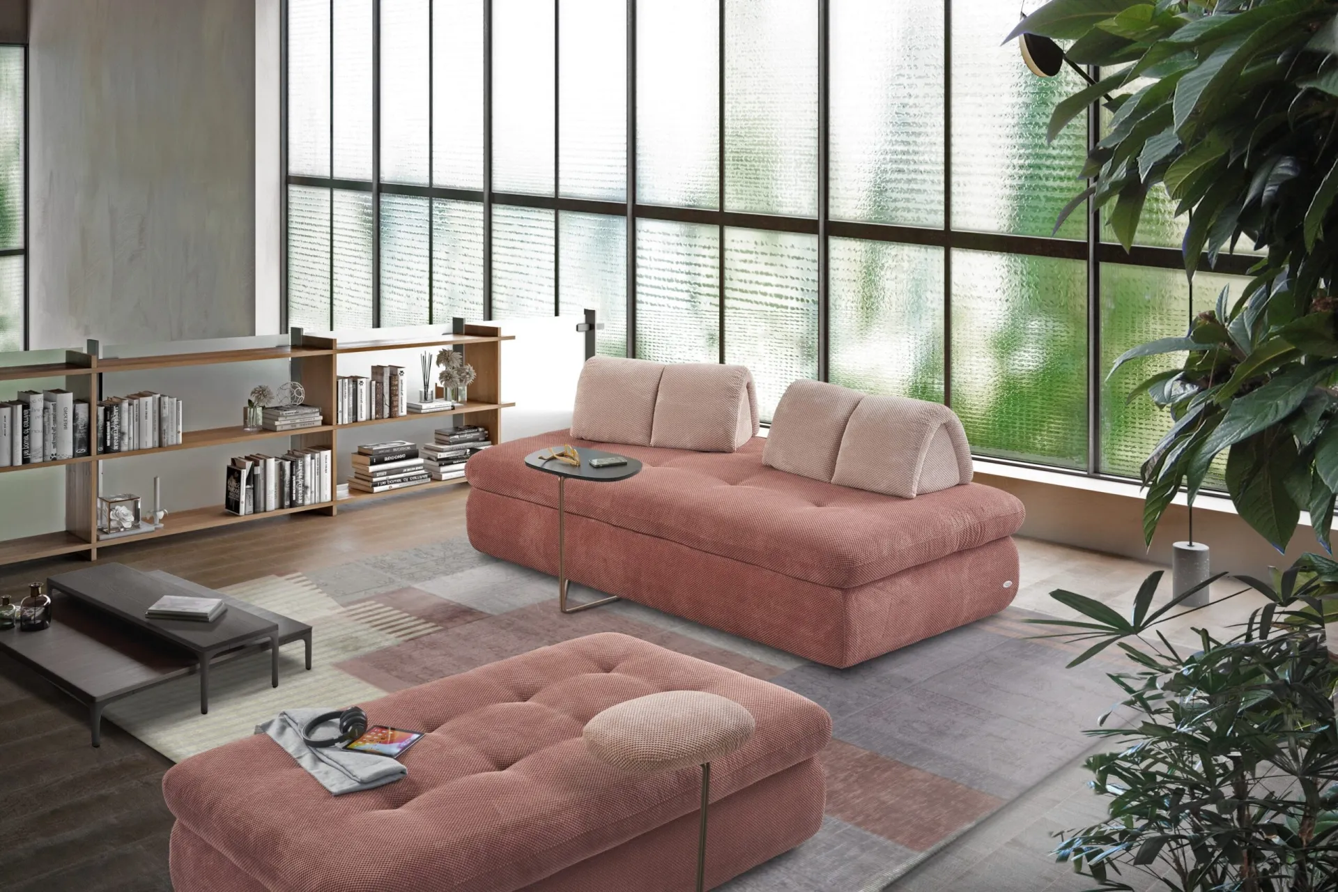Divano letto Hip Hop Il Benessere rosa antico in un loft con vetrate