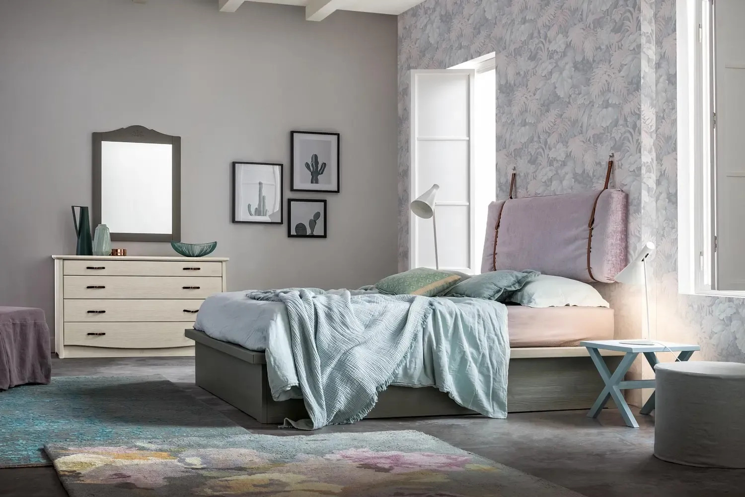 Camera da letto Everyday Helios Callesella con letto contenitore, comò Eos e specchiera