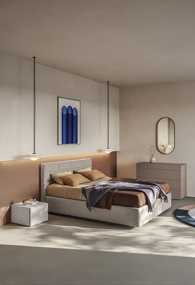 Letto imbottito Time Colombini grigio chiaro con testata trapuntata a riquadri e comò tortora