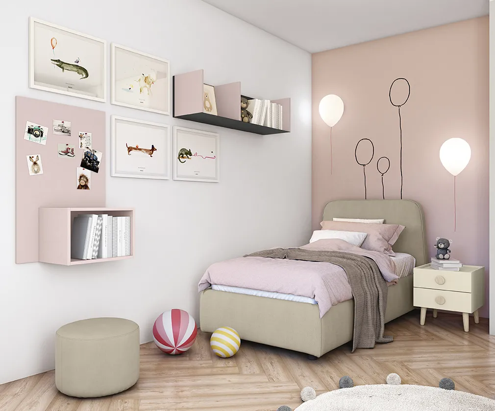 Letto singolo Verso Colombini color sabbia in una cameretta con parete rosa