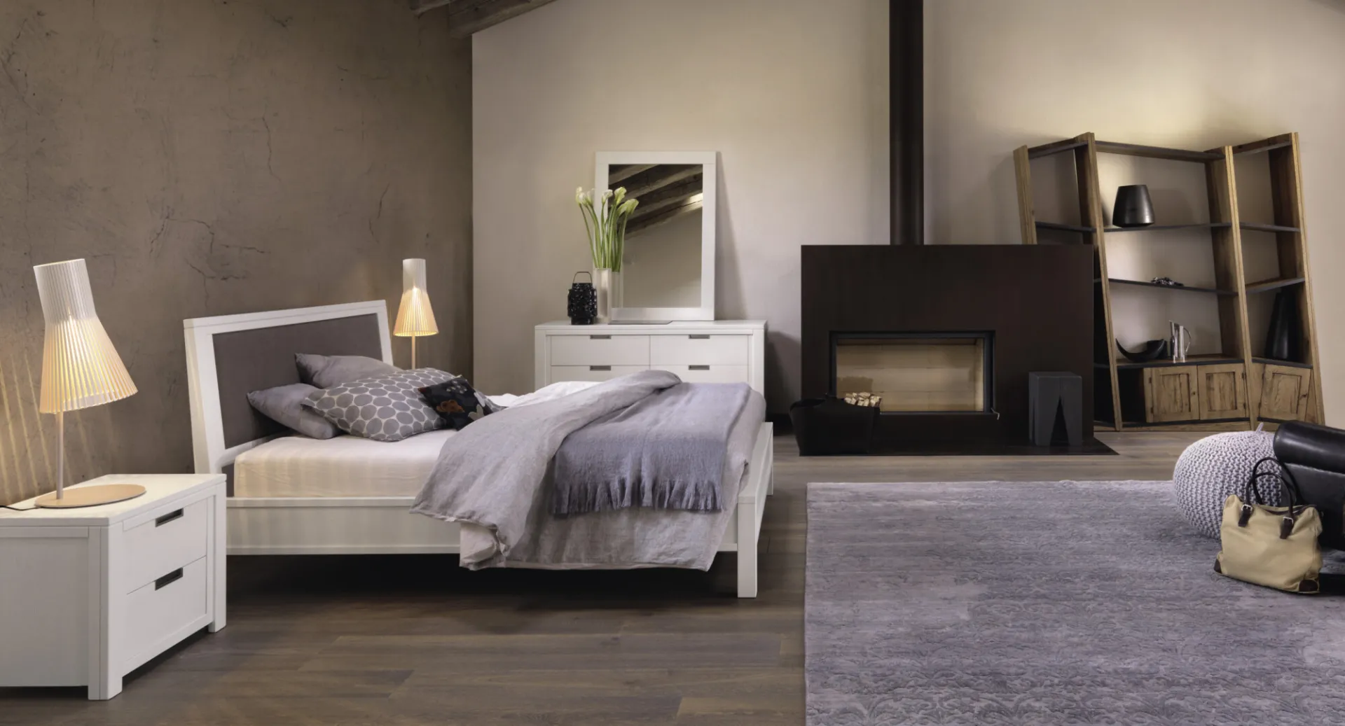 Letto Quadra Devina Nais laccato bianco con pannello della testiera scuro e comodini coordinati