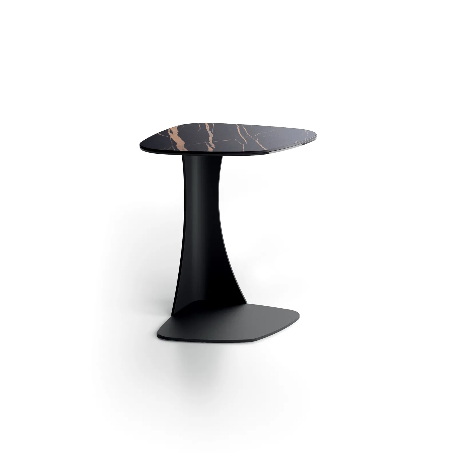 Tavolino Menhir Stones Portoro nero con stelo curvo nero su fondo bianco