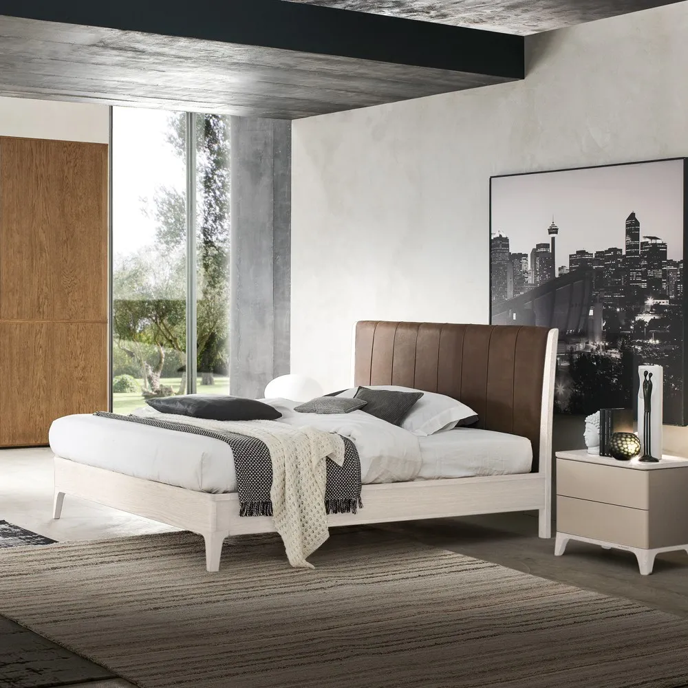 Letto Nirvana Le Fablier con struttura in rovere tinta avorio