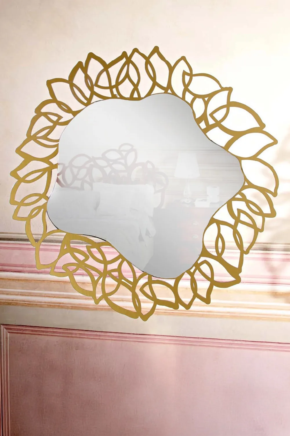 Specchiera Pavè Le Fablier nella versione con cornice dorata