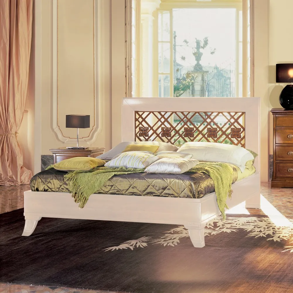 Letto Ciliegio Le Fablier bicolore con struttura avorio e testiera in legno classico