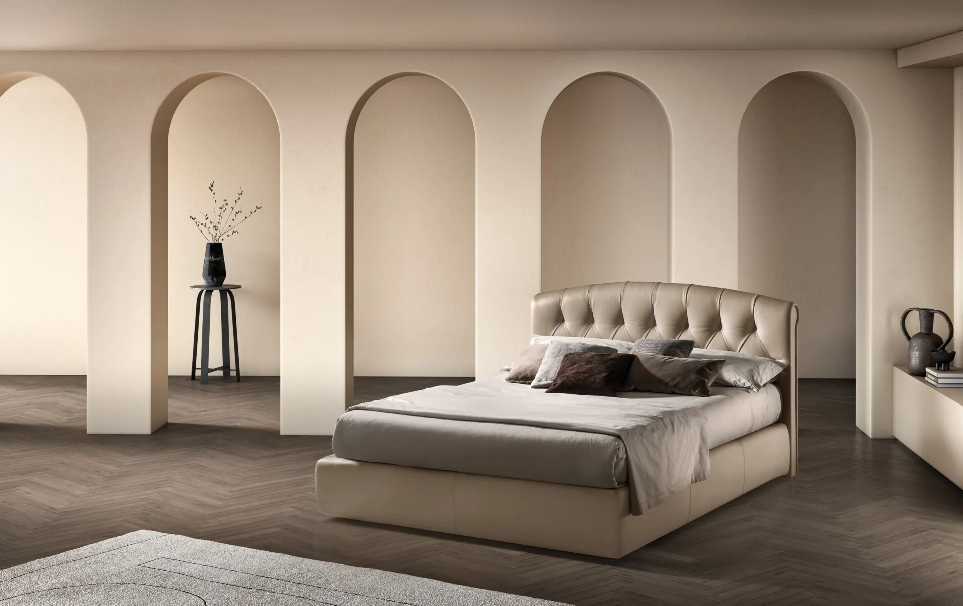 Letto imbottito Dream Samoa crema con testiera capitonné bombata, in una camera con archi
