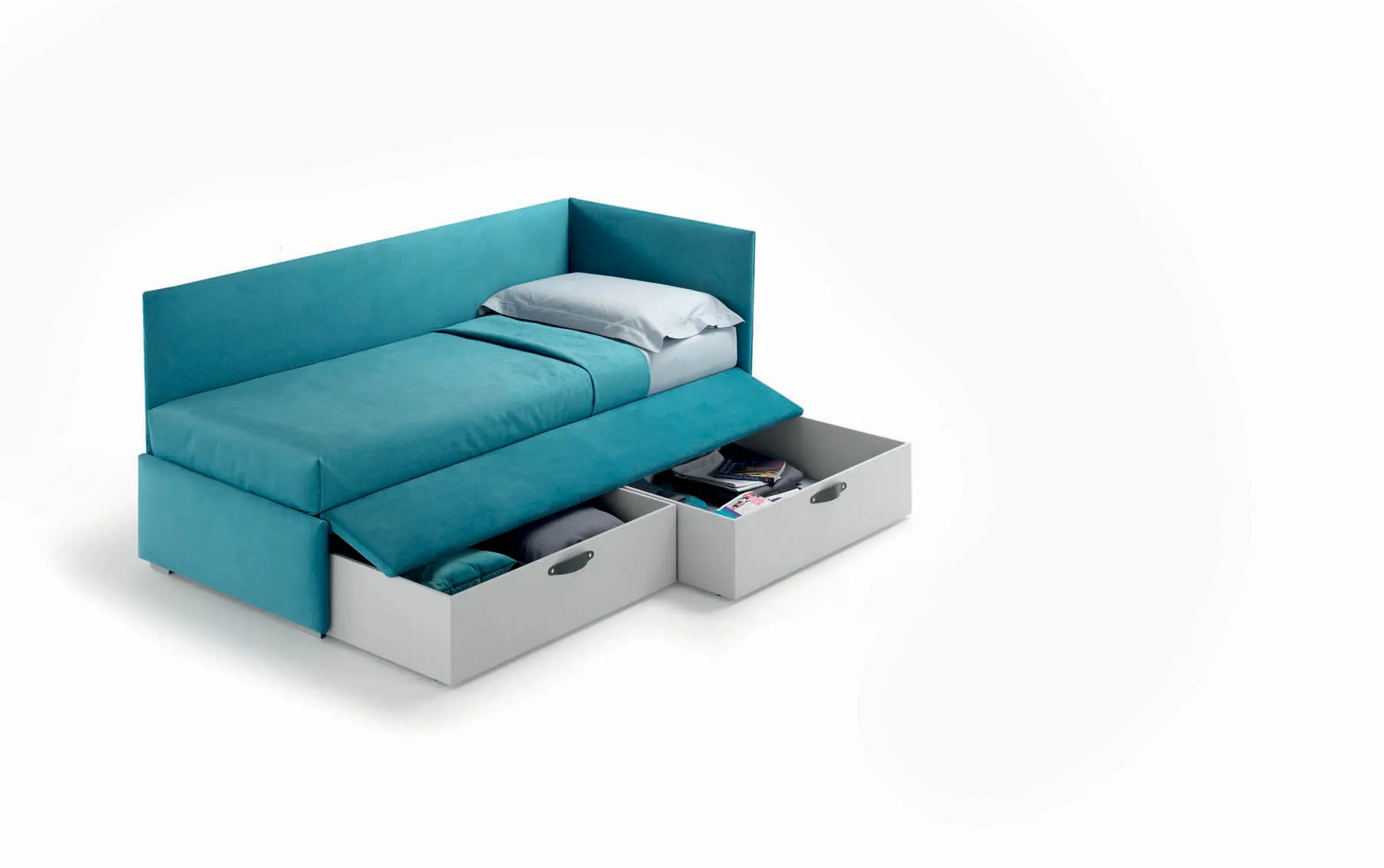Letto Twice Angolo Alto Samoa con due cassettoni bianchi aperti sotto il piano, su fondo bianco