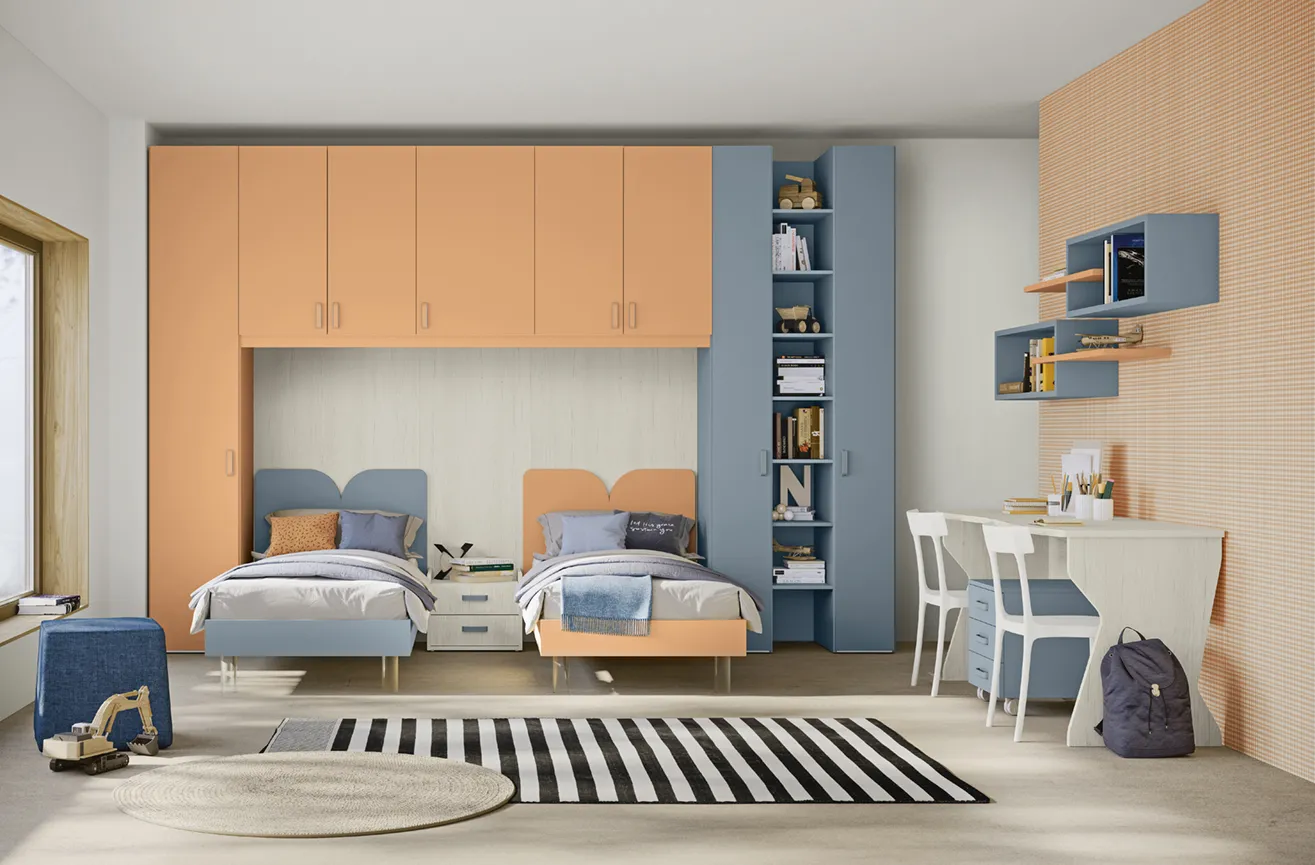 Cameretta Volo C030 Colombini con due letti sotto pensili color pesca