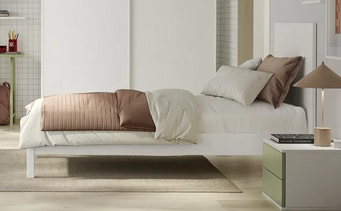 Letto singolo Layer Colombini bianco con testata alta e comodino verde salvia