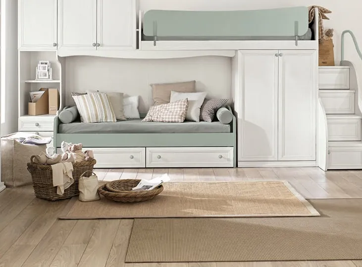 Divano letto classico Joves Colombini verde salvia con cassetti sotto il soppalco