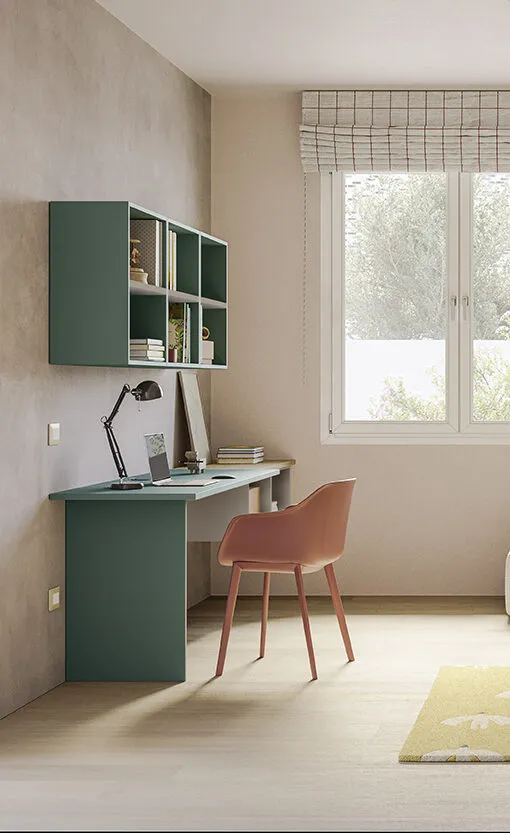 Scrivania Fly Colombini verde scuro sotto libreria pensile, cameretta Golf K113