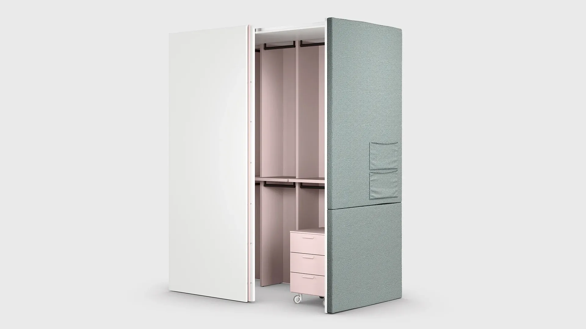 Cabina armadio Cabì Nidi verde con interno rosa scontornata
