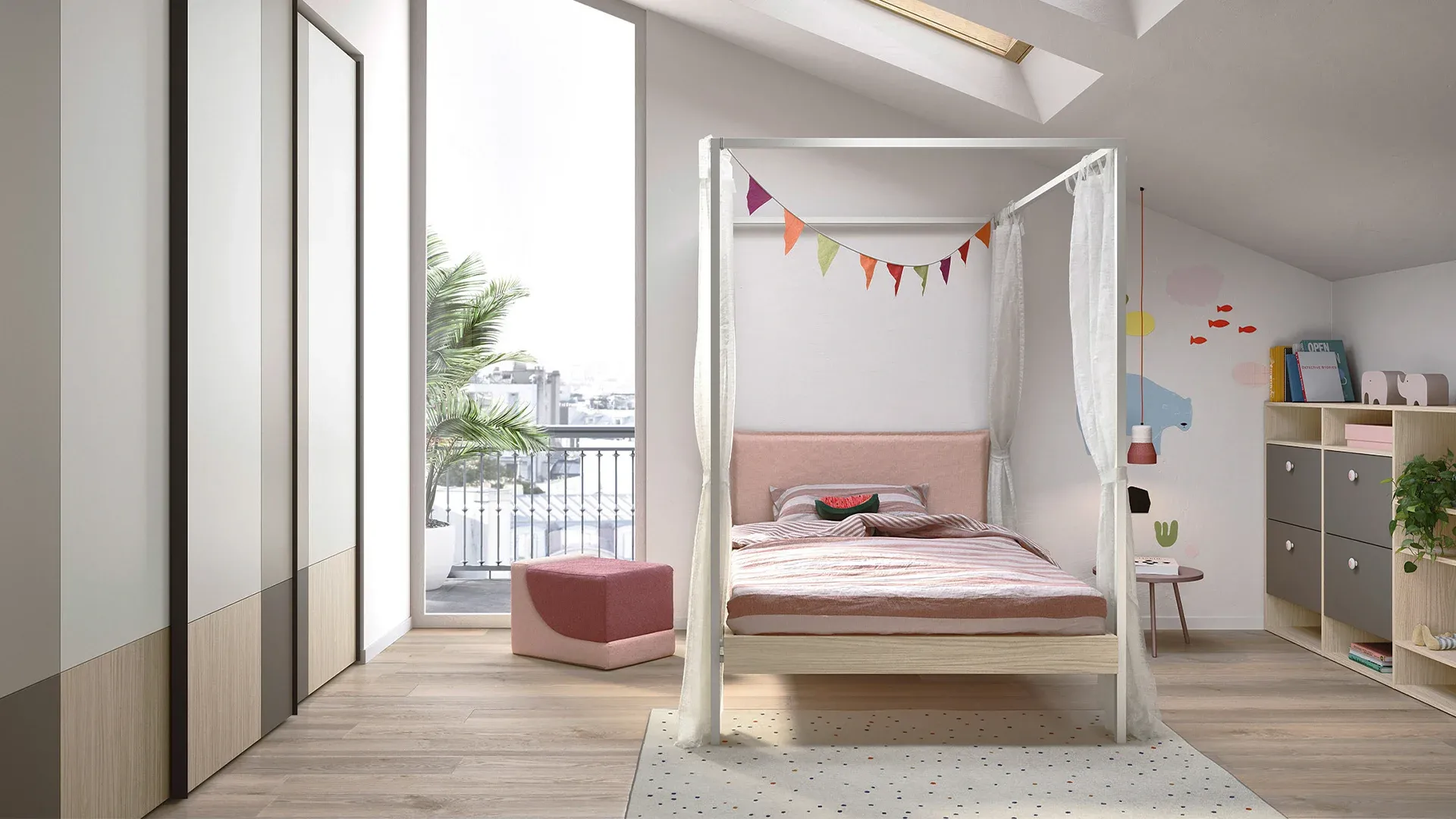 Letto a baldacchino Kap Nidi bianco con testiera rosa in camera mansardata