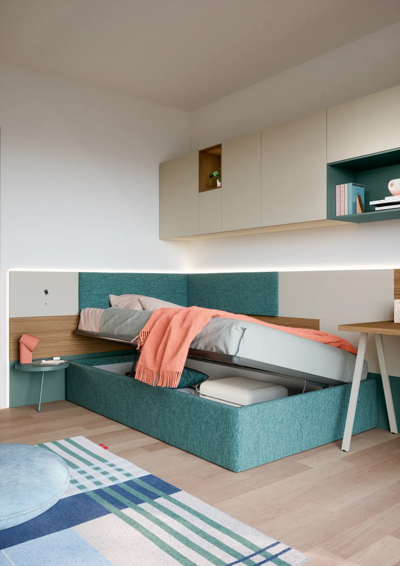 Letto Sommier Nidi verde acqua con rete sollevata e scrivania