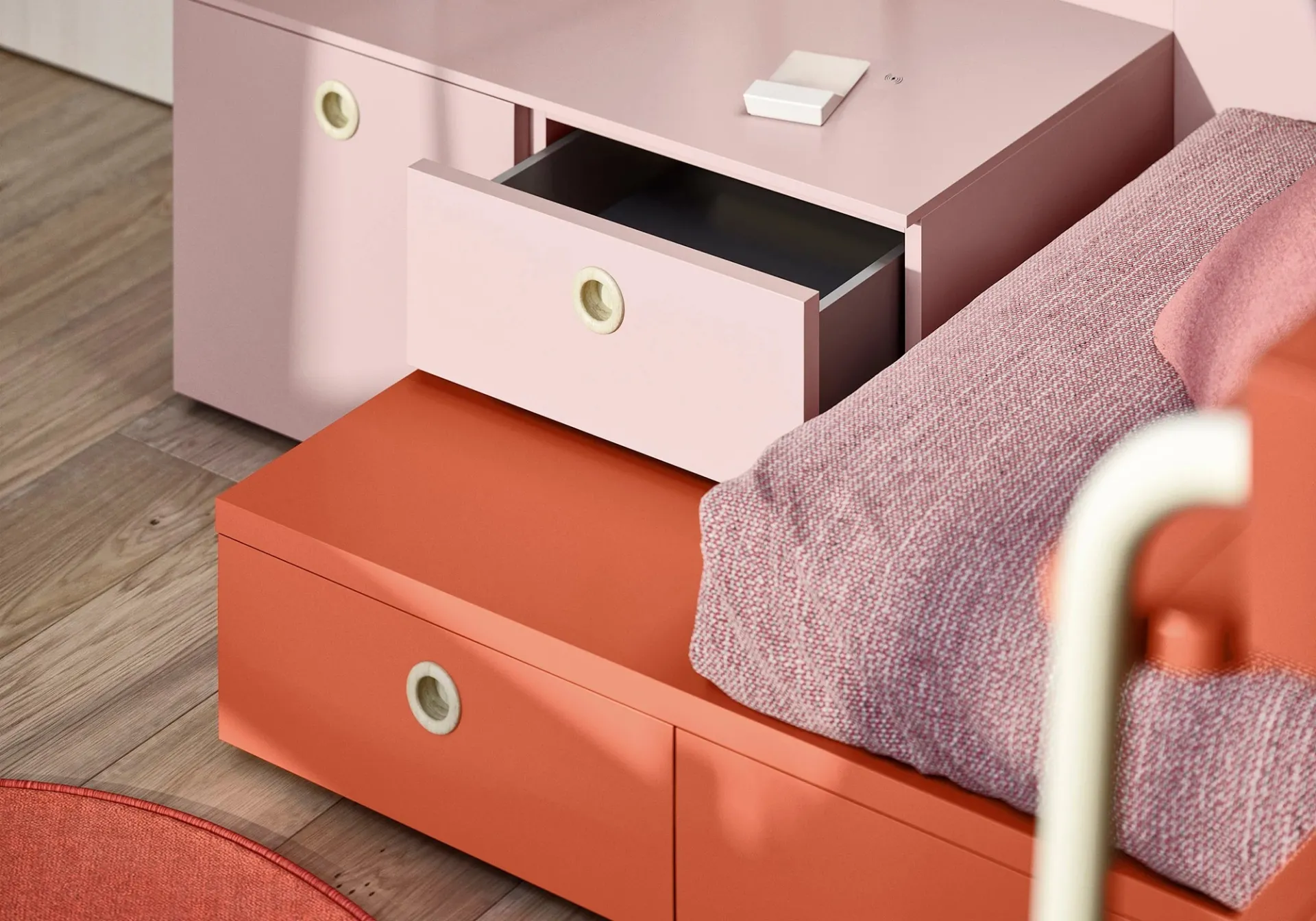 Comodini componibili Nidi rosa e corallo con cassetto aperto
