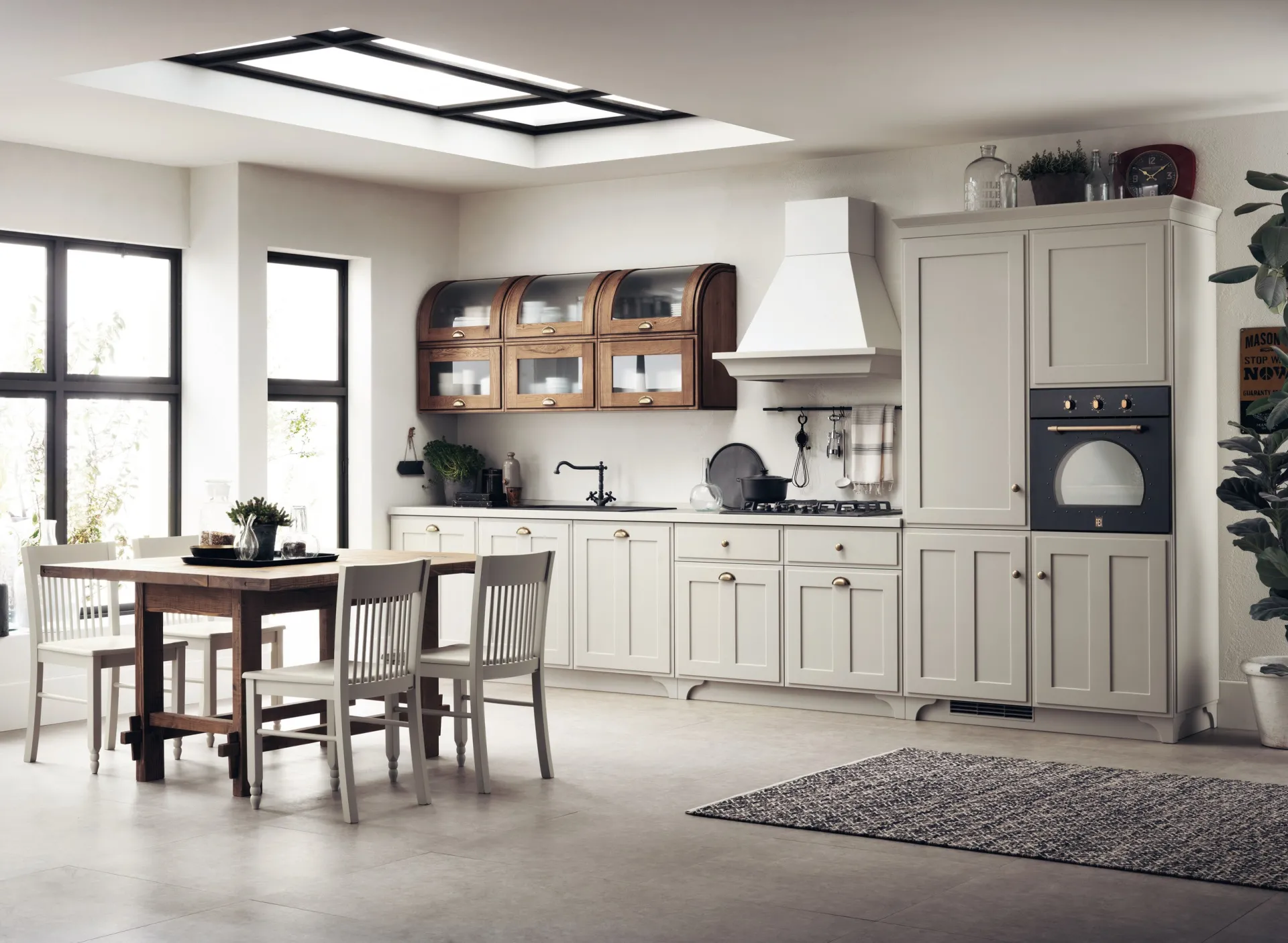 Cucina Favilla Scavolini lineare in laccato opaco Tortora con pensili ad anta curva in Rovere Nodato