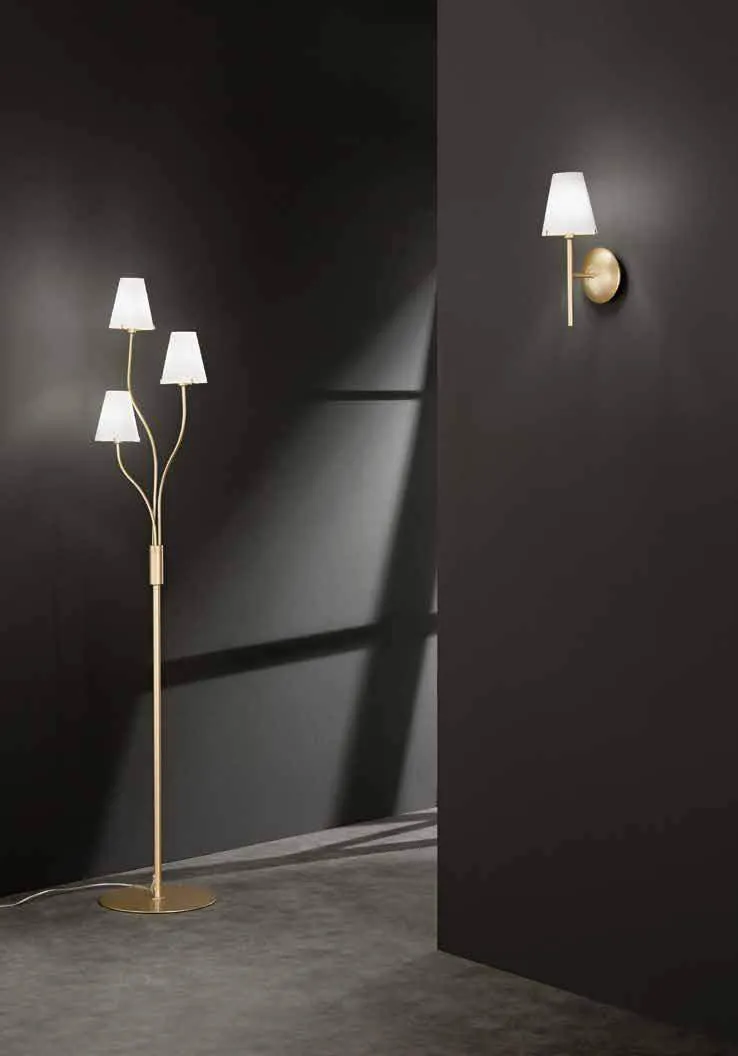 Piantana e applique Canto Fan Europe oro su parete scura