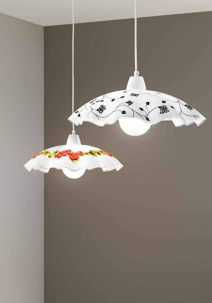 Sospensioni decorative Fan Europe in vetro bianco a fiori, due decori affiancati