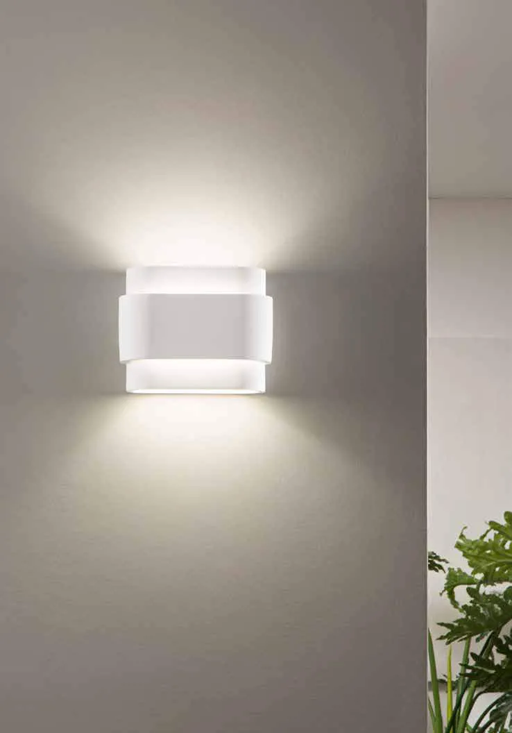 Applique Loop Fan Europe in gesso con fascia orizzontale