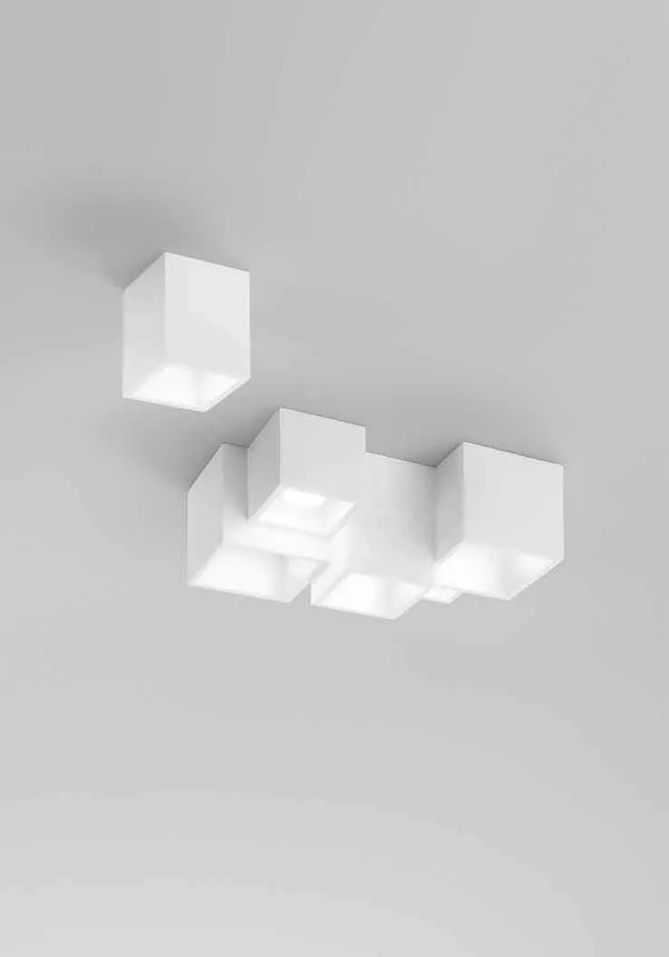 Plafoniere Foster Fan Europe a blocchi in gesso su soffitto bianco