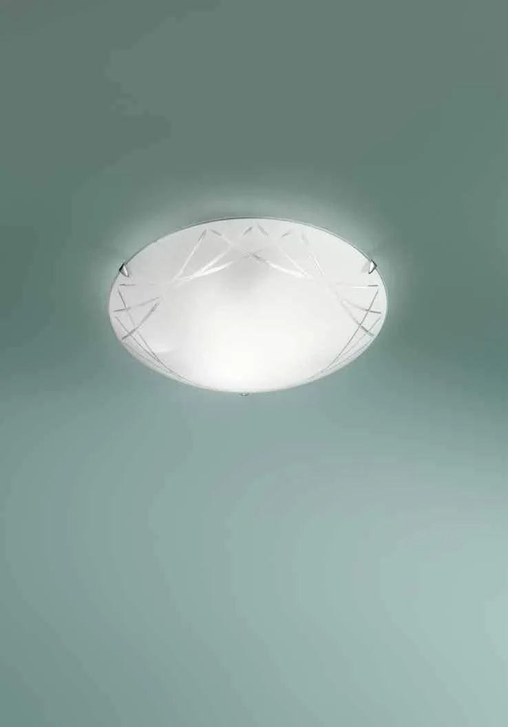 Plafoniera Paradise Fan Europe con decori incisi su soffitto verde
