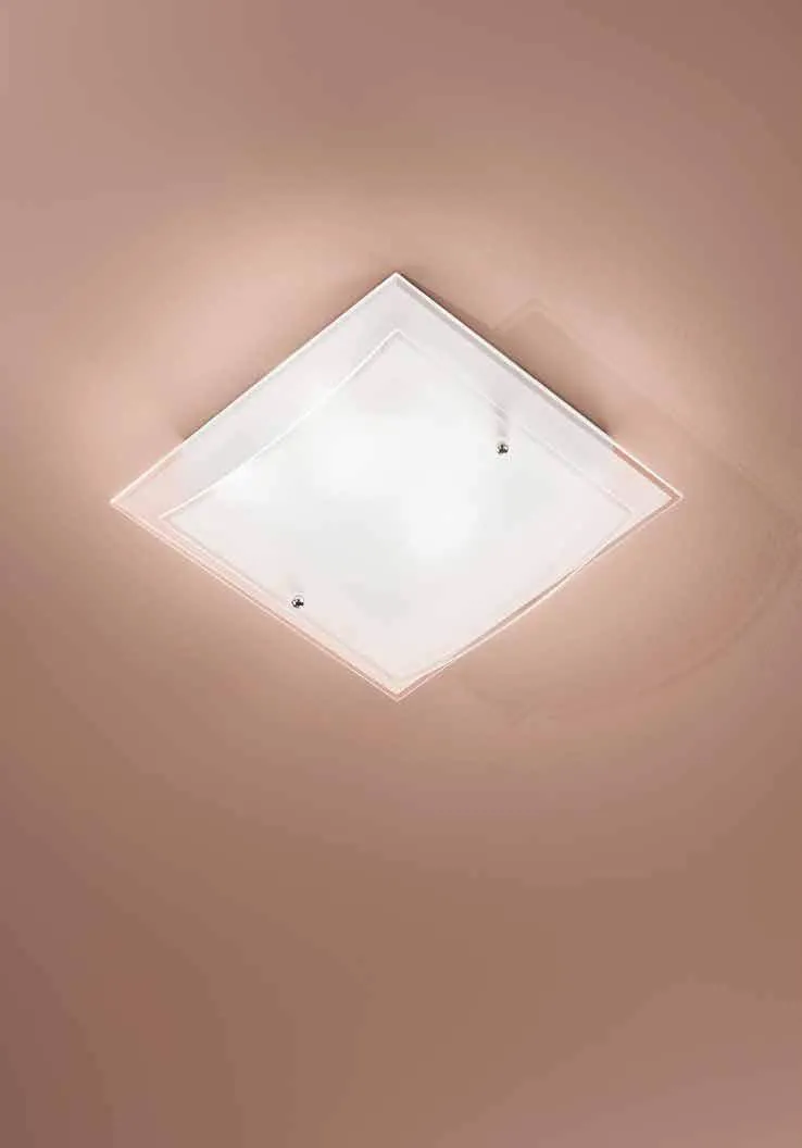 Applique Dritta-Curva Fan Europe quadrata in doppio vetro su parete rosa