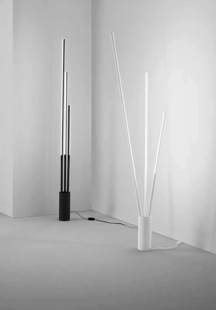 Piantane Wands Fan Europe nera e bianca con aste luminose