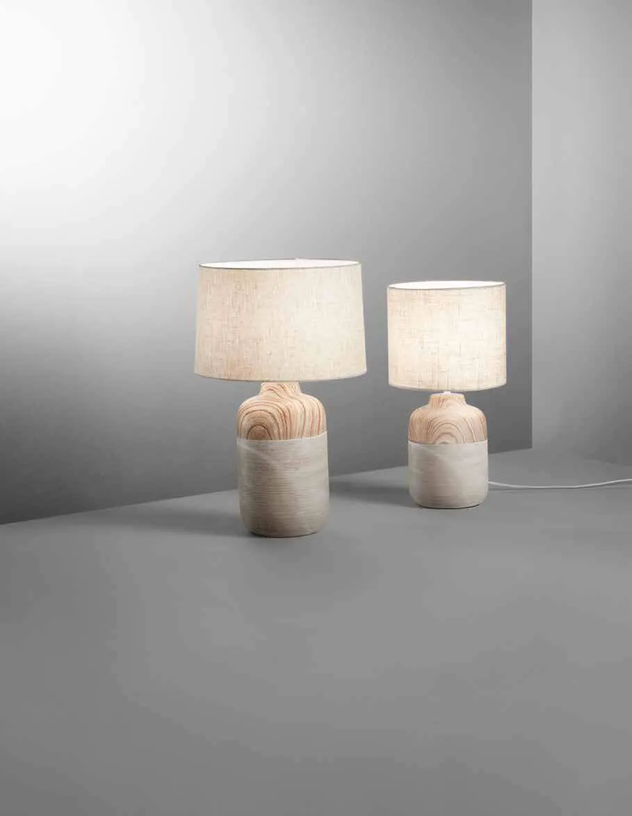 Lampade da tavolo Woody Fan Europe XL e M con base effetto legno