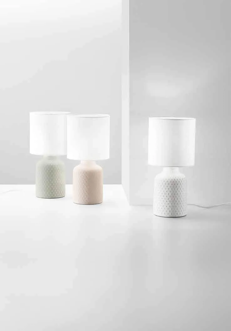 Lampade da tavolo Ravello Fan Europe in tre colori con ceramica a rombi